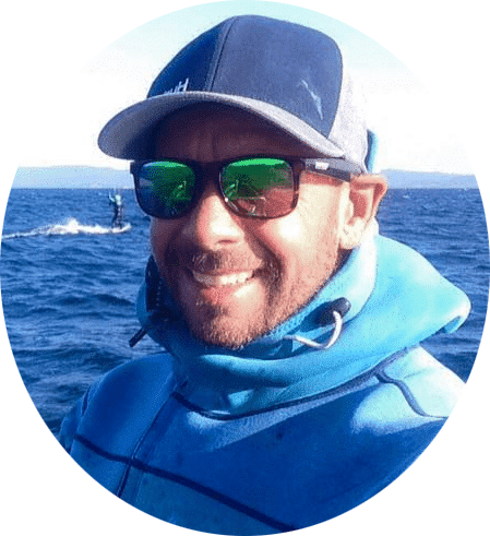 Moniteur-stagiare-cours-de-kitesurf-min