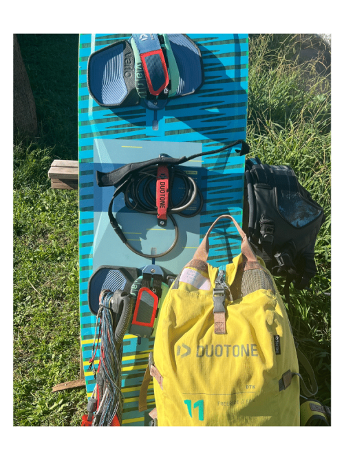 miniature materiel occasion a vendre pack complet Mono 11 2023 duotone bon etat planche barre et harnais culotte