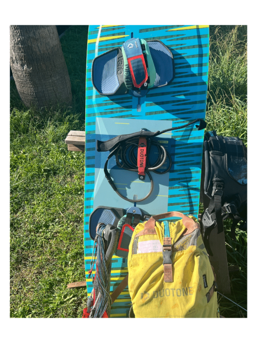 miniature materiel occasion a vendre pack complet Mono 9 2023 duotone bon etat planche barre et harnais culotte