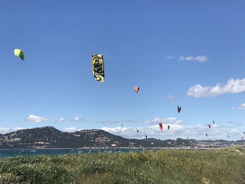 Almanarre Hyères, l'un des meilleurs spots pour faire du kitesurf en France